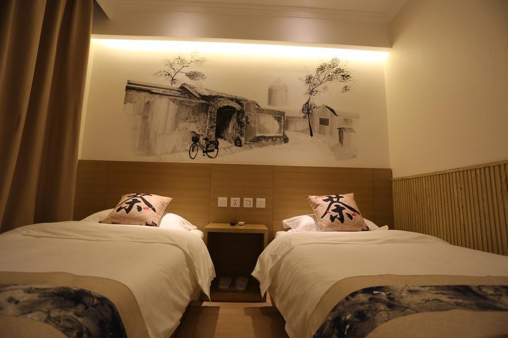 Happy Dragon Alley Hotel-In The City Center With Big Window&Free Coffe, Fluent English Speaking,Tourist Attractions Ticket Service&Food Recommendation,Near Tian Anmen Forbiddencity,Near Lama Temple,Easy To Walk To Nanluoalley&Shichahai Peking Exteriér fotografie